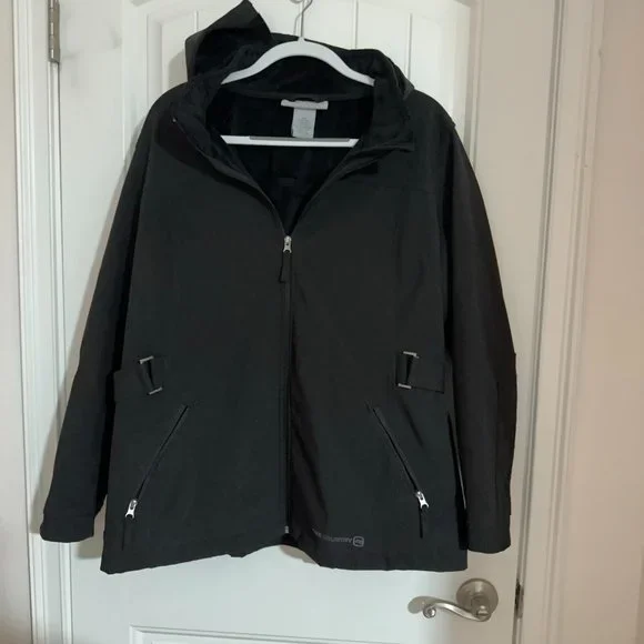 2x Coat - Picture 1 of 4